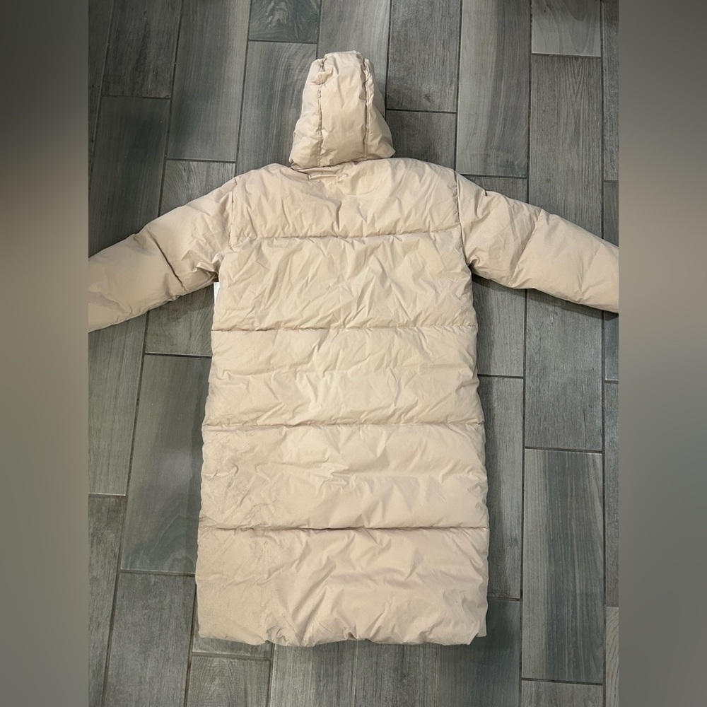 Amazon Essentials Women's Oversized Long Puffer Jacket - Picture 6 of 7